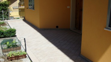 Pavimentazione terrazza con gres porcellanato 15×15